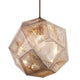 Tom Dixon Etch Metall Hängeleuchte Effektlicht in geometrischem Design, ideal für sanftes Umgebungslicht über Essbereich.