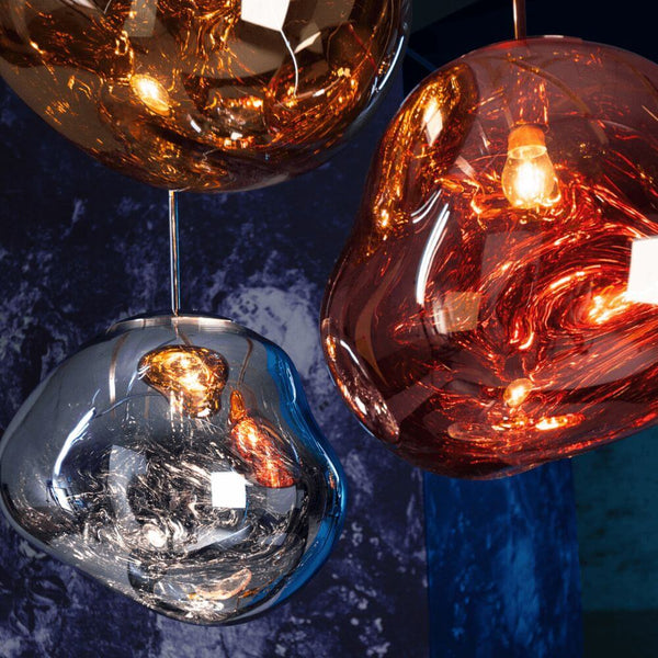 Tom Dixon Melt LED organische Pendellampe in verschiedenen Farben, mit unregelmäßiger Form und hypnotischem Effekt.