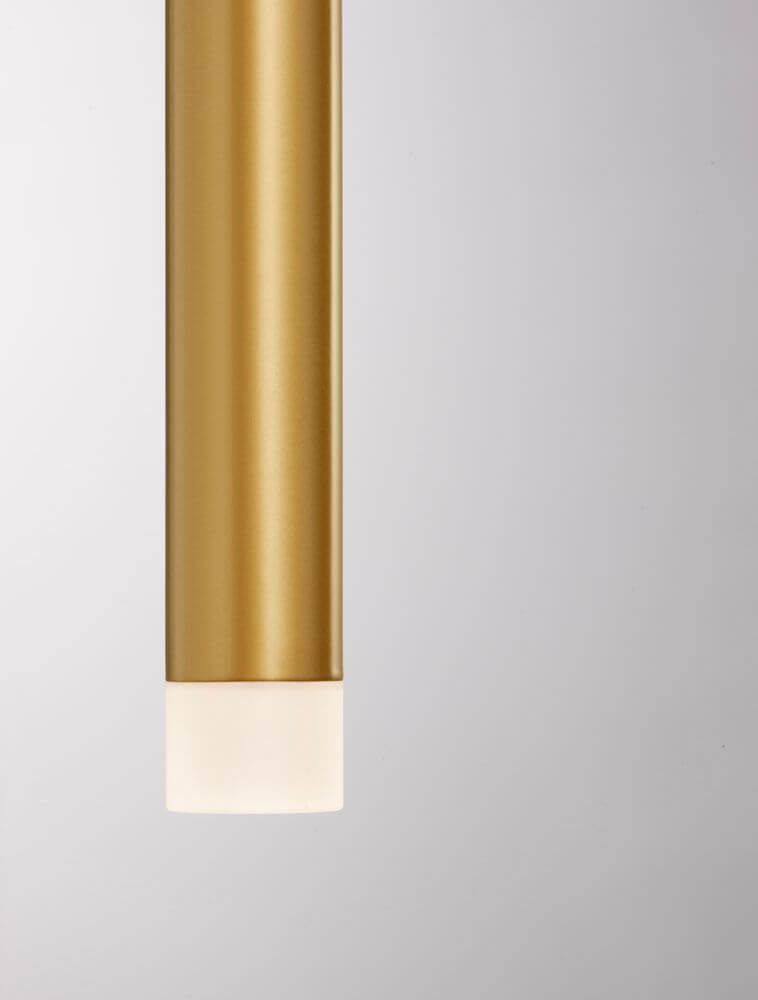 Trimle LED Pendelleuchte H 70cm Ø 2,5cm 3000K in elegantem Gold-Design mit mattem Lampenschirm.
