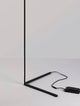 V-Line LED Stehlampe H 140,5cm 13000K in Schwarz, schlankes Aluminiumgestell, minimalistisches Design für Wohn- und Arbeitsbereich