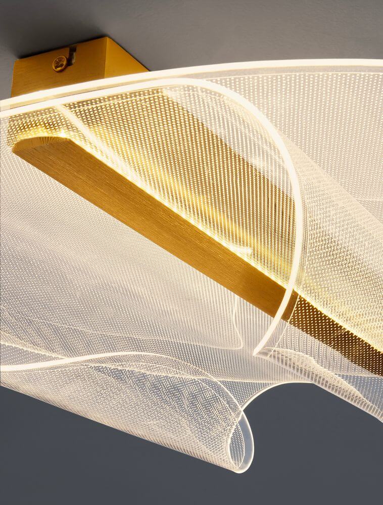 Valentin LED Deckenleuchte 3000K Gold mit elegantem Design und goldener Abdeckung für stilvolle Beleuchtung.