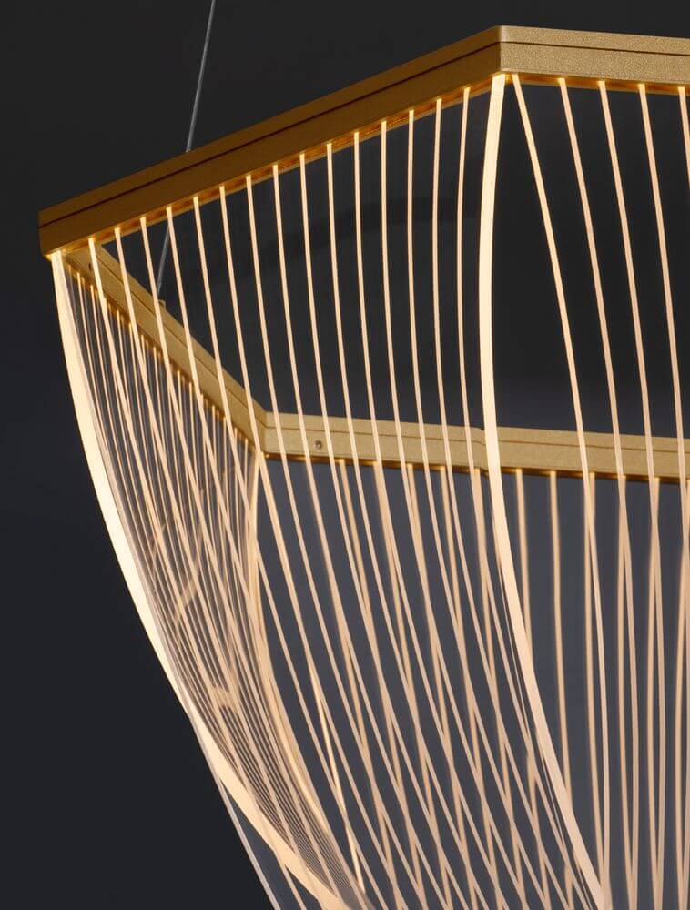 Valentin LED Pendelleuchte 3000K Gold in elegantem Design mit modernem Drahtgestell.