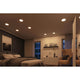 Moderne Schlafzimmerbeleuchtung mit VariFit Areo LED Einbaupanel Smart Home Zigbee CCT IP44 installiert.