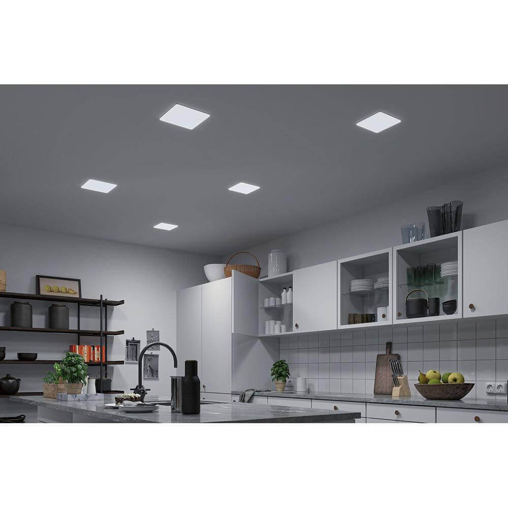 VariFit LED Einbaupanel Veluna in moderner Küchenumgebung mit randlosem Design.