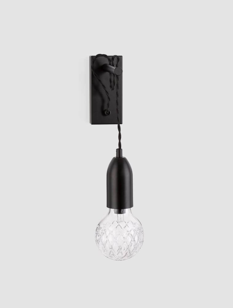 Veda Wandleuchte G9 mit modernem Design, ideal für traditionelle Wohnräume und elegantes Ambiente.