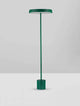 Vetro LED Stehlampe H 136cm Ø 40cm 3000K in modernem Design, grüne Farbgebung, elegant und minimalistisch.