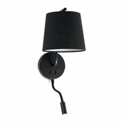 Wandlampe BERNI mit LED-Leselicht Schwarz an der Wand montiert, elegantes Design in Schwarz für den Wohnbereich.