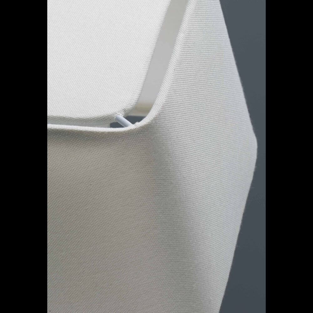 Detailansicht der Wandlampe SWEET Weiß mit elegantem Design und hochwertiger Verarbeitung.
