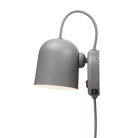 Wandleuchte Angle von Maria Berntsen, modernes Design mit magnetisch befestigtem Lampenschirm.