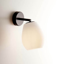 Casablanca Wandleuchte Bagan Aluminium mit elegantem Design und mattem Glaskörper, ideal für stimmungsvolle Beleuchtung.