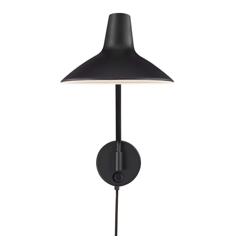 Wandleuchte Darci im Industriedesign, ideal als Nachttischlampe oder Küchenbeleuchtung.