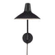 Wandleuchte Darci im Industriedesign, ideal als Nachttischlampe oder Küchenbeleuchtung.