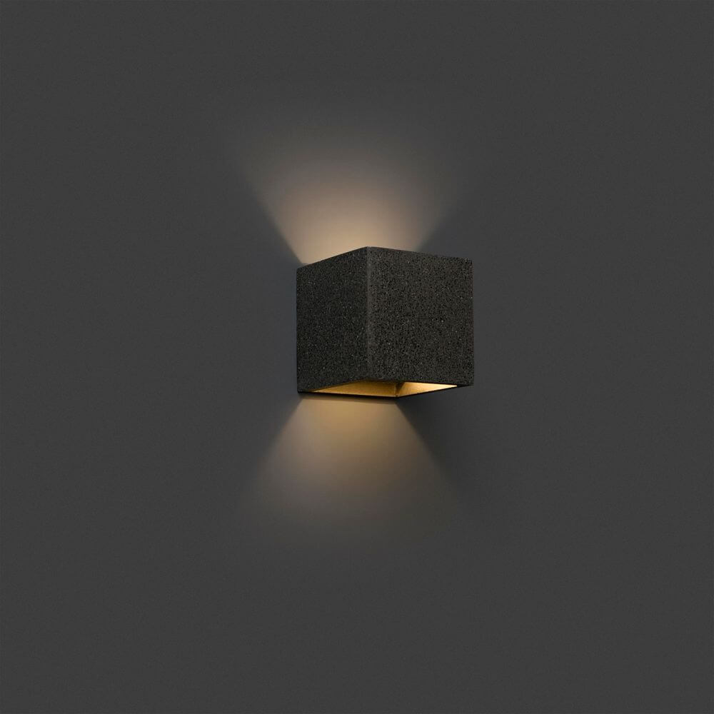 Wandleuchte KAMEN Betonoptik in modernem Design mit warmem Lichtschein.
