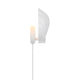 Wandleuchte Konchi in elegantem Muschel-Design mit diffusen Lichtstrahlen an der Wand