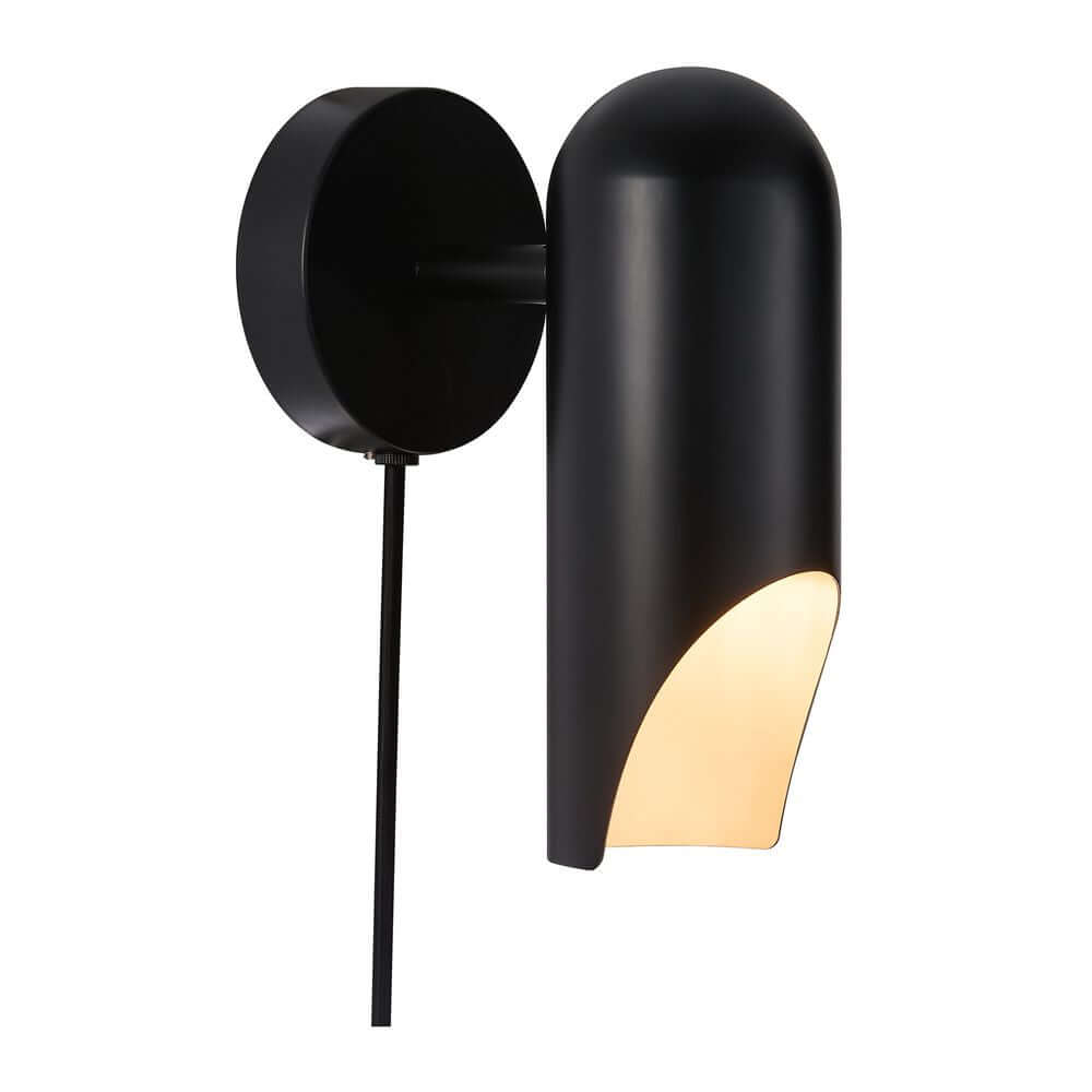 Wandleuchte Rochelle in neun schwarzem Design mit skulpturalem Lampenkopf für modernes Licht im Wohnraum.