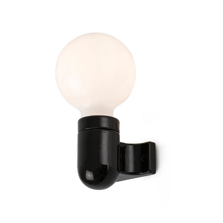 Wandleuchte SERA Schwarz mit runder Glühbirne, elegantes Design für moderne Innenräume.