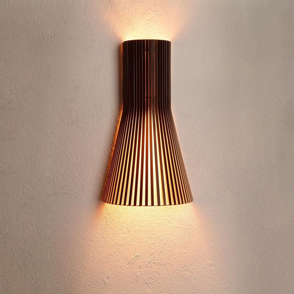 Lampada da parete Secto Small 4231 Made in legno 45 cm