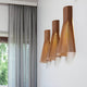 Wandleuchte Secto Small 4231 aus Holz 45cm, handgefertigte Holzleuchte in modernem Design an Wand.