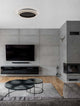 Moderne Wohnräume mit Willow LED Deckenleuchte, schwarzem Design und elegantem Stil in einem zeitgenössischen Wohnzimmer.