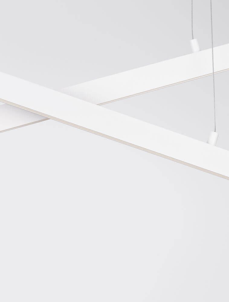 Weißes X-Line LED-Pendelleuchte 2-flammig mit elegantem Design und modernem Ambiente.