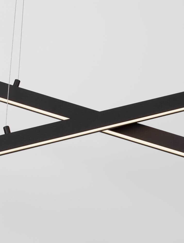 X-Line LED Pendelleuchte in schwarzem Design mit zwei flammigen LED-Leuchten, modern und minimalistisch.