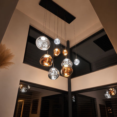 Tom Dixon Melt LED organische Pendellampe in Silber und Kupfer, moderne Designer-Pendelleuchten im Raum