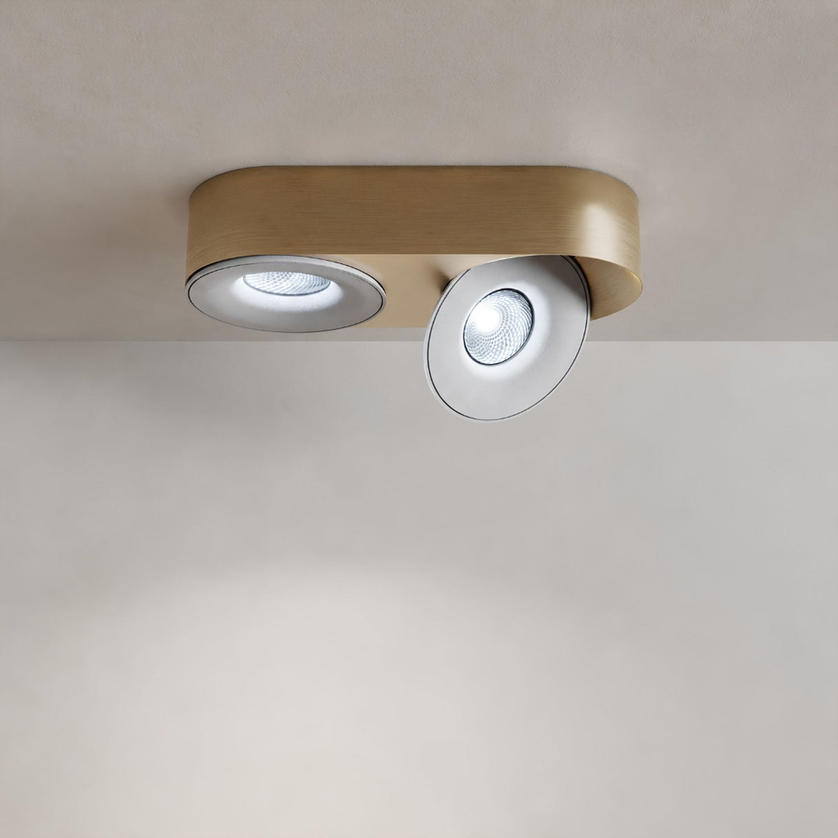 s.luce Santa Duo LED faretto da superficie orientabile e dimmerabile 