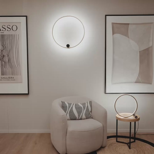 s.luce Ring Air LED Wandleuchte & Deckenlampe Ø 60cm im modernen Wohnraum mit stilvoller Wand- und Tischbeleuchtung