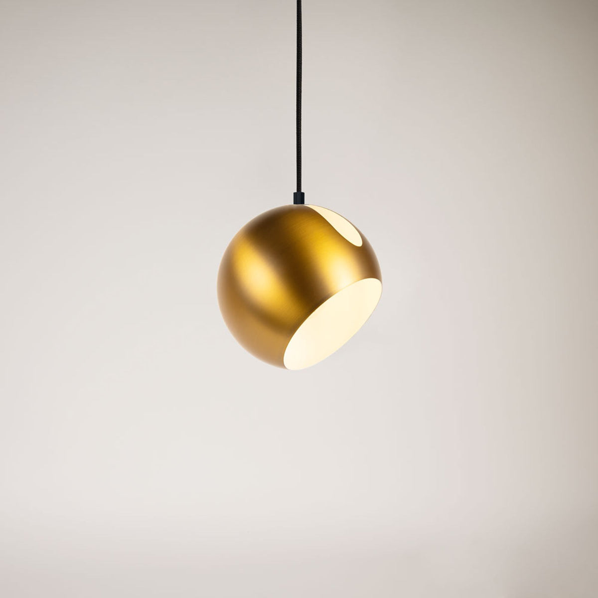 s.luce Lâmpada pendente de metal Ball com abajur rotativo e intercambiável 