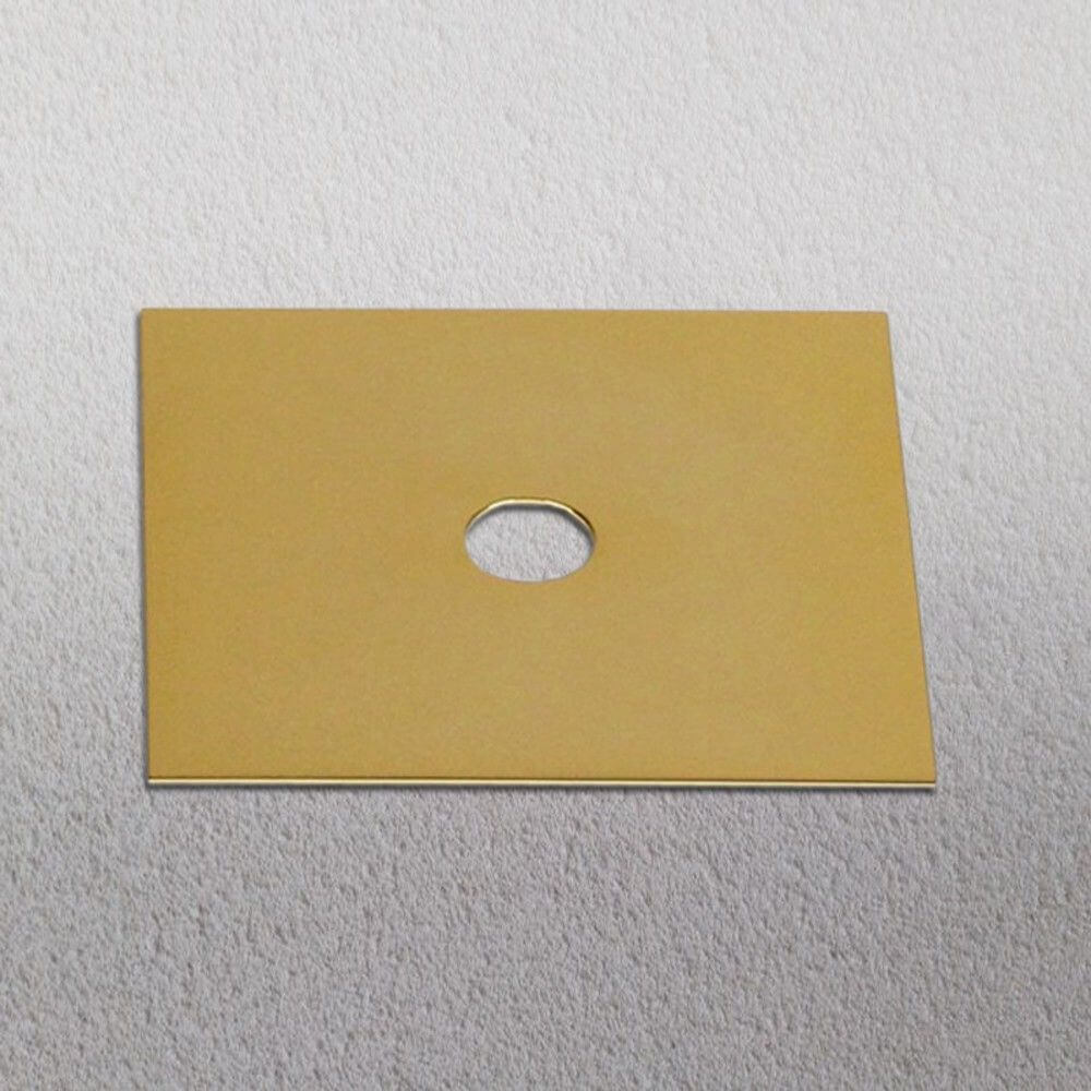 s.luce-dekkplate som passer til Beam 12x12 cm i gullfarget design.