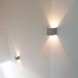 s.luce Sokkel wandlamp in grijs beton