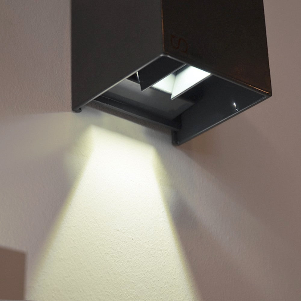 Lampada a parete LED IXA Angoli regolabili all'interno e all'esterno IP44