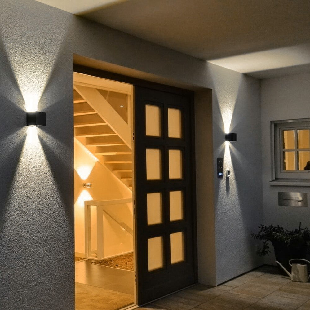 s.luce Ixa LED wall lamp with motion detector