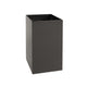 Schwarz rechteckiger Papierkorb aus Metall, modern und elegante Gestaltung für jedes Büro.