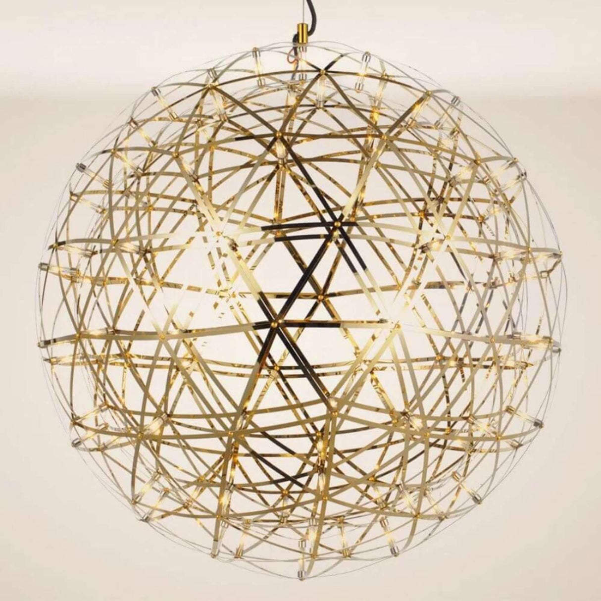 s.luce Atom Cluster LED Mehrfach-Pendelleuchte 3-flammig in eleganter, geometrischer Design-Form.