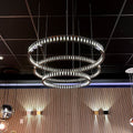 s.luce Atom Ring LED-Hängelampe in modernem Design, ideal für Esstische und offene Räume, dimmbar und elegant.