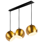 s.luce Ball 3-lamppuinen riippuvalaisin kattokiskolla modernissa designissa ja kultaisilla lampunvarjostimilla.