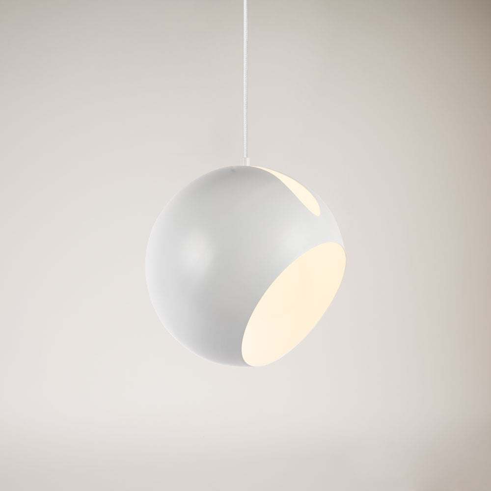 Ball pendant lamp interchangeable shade