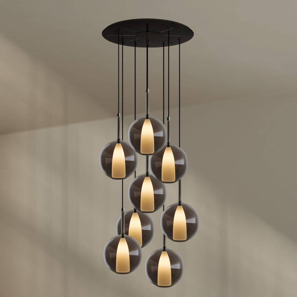 s.luce Belluna Galerieleuchte 8-flammig Ø 80cm Baldachin mit mundgeblasenen Glaskörpern in Rauchgrau.
