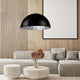 s.luce Blister Pendelleuchte in modernem Wohnraum, stilvolles Design mit Haubenform und matte Oberfläche.