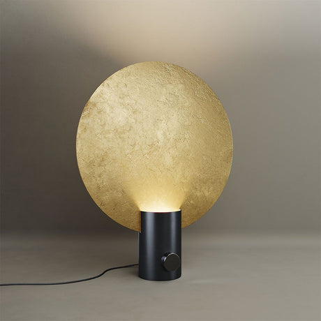 s.luce Cloud Tischleuchte mit Drehschalter, elegantes modernes Design mit goldener Leuchtfläche und schwarzem Sockel.