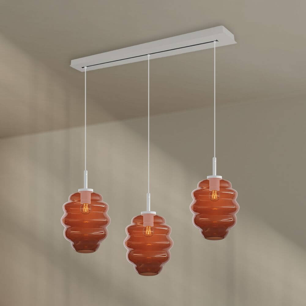 s.luce Echos 3-flammige Hängeleuchte mit erdfarbenen Glaskörpern, elegantes Design für Esszimmer.