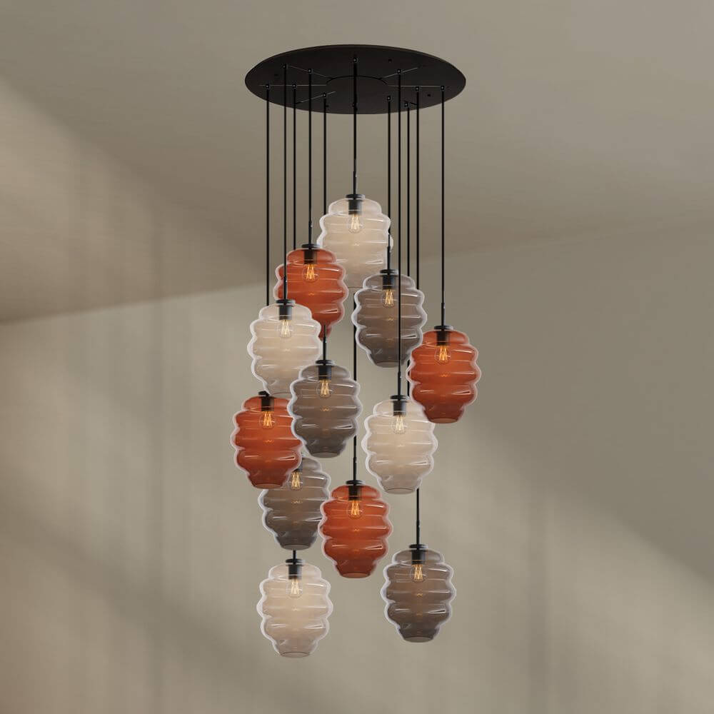 s.luce Echos Galerieleuchte mit 12 mundgeblasenen Glaskörpern in Braun, Rauch und Klar, Ø 80cm, elegantes Design.