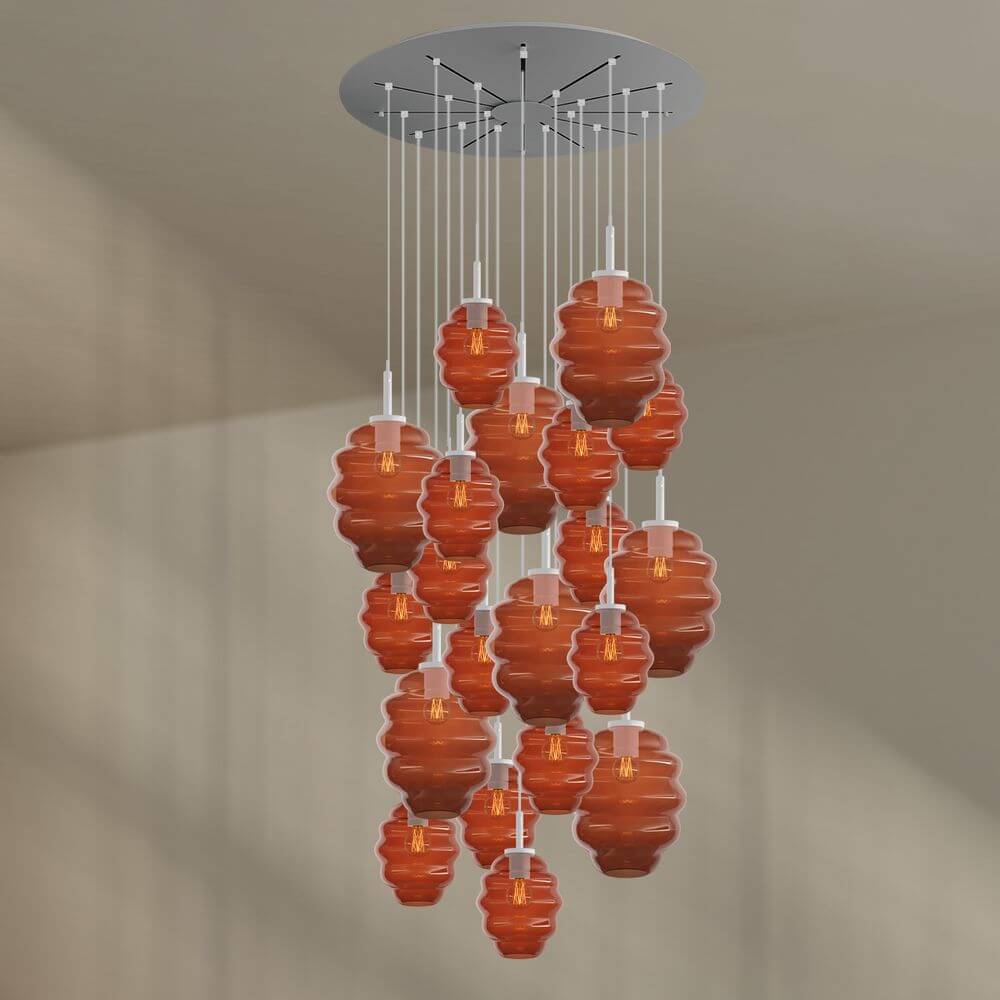 s.luce Echos Galerieleuchte, 20-flammig mit farbigen Glaskörpern, 120 cm Ø für moderne Räume.