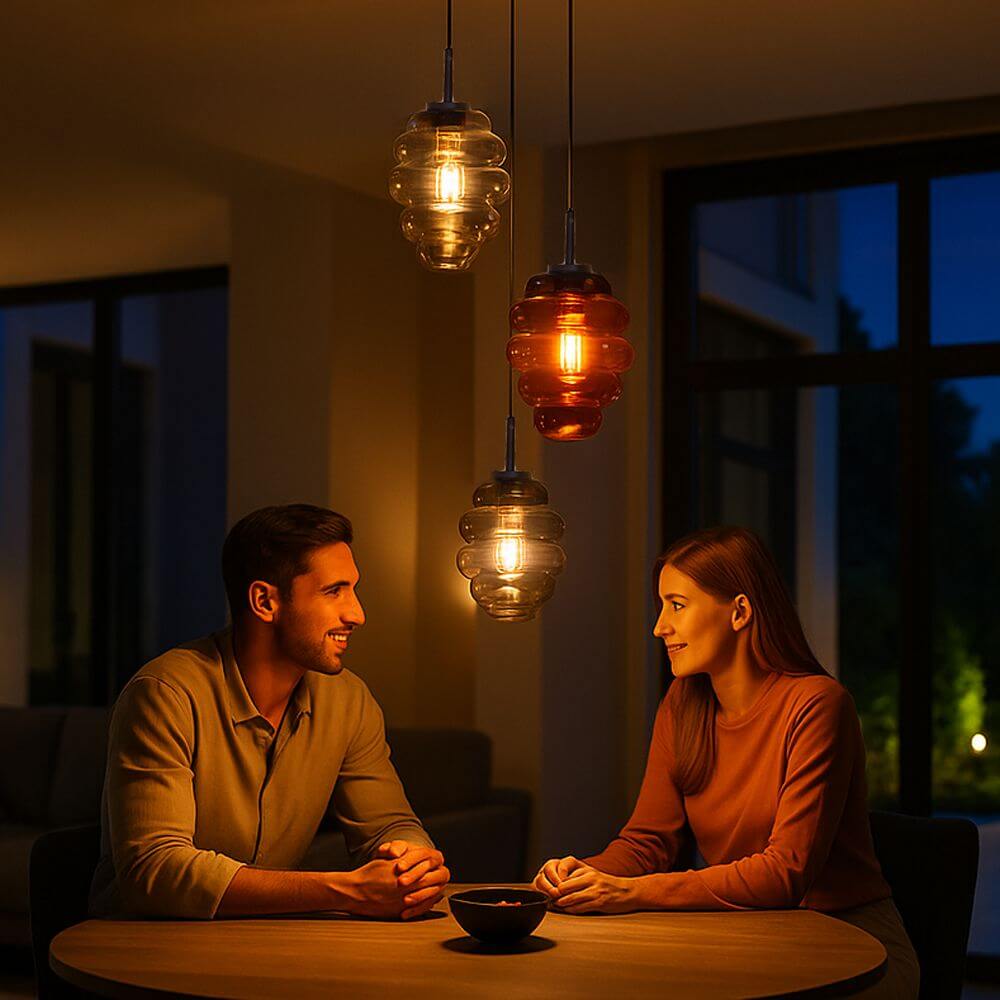 s.luce Echos Galerieleuchte 3-flammig mit stilvollem Licht, modernes Design für hohe Räume und Galerien.