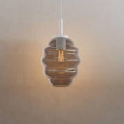 s.luce Echos Glas Galerie-Pendelleuchte Aufhängung 500cm Weiß mit ovaler, strukturierter Glasform und dekorativem Licht.