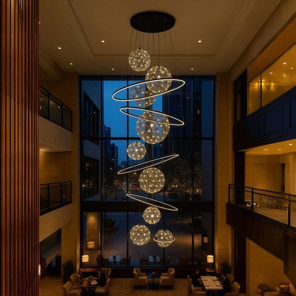 s.luce Fusion XXL Galerieleuchte 8-flammig LED-Ring in stilvollem Innenraum mit eleganten Lichtakzenten.