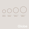 Vergleich der Größen der s.luce Globe Kugelleuchten: Ø 30 cm, Ø 40 cm, Ø 50 cm und Ø 60 cm.