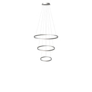 s.luce LED Ring hængende lys 3-pære centreret i et elegant centreret arrangement for stilfuldt lysdesign.