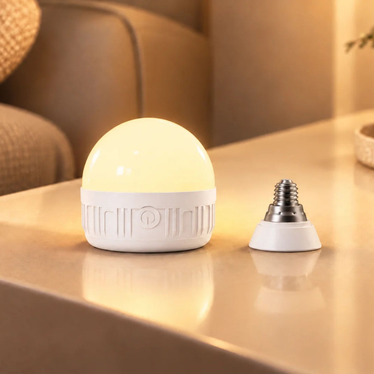 Mobiles LED Leuchtmittel 8W Dimmbar Akku Magnetisch warm/kalt